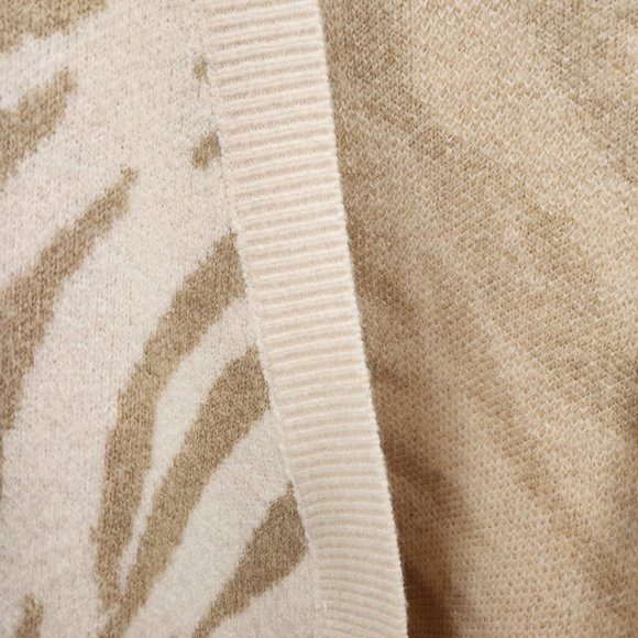 Women's RW&Co. Beige & Cream Zebra Pattern Open Cardigan - Picture 4 of 7